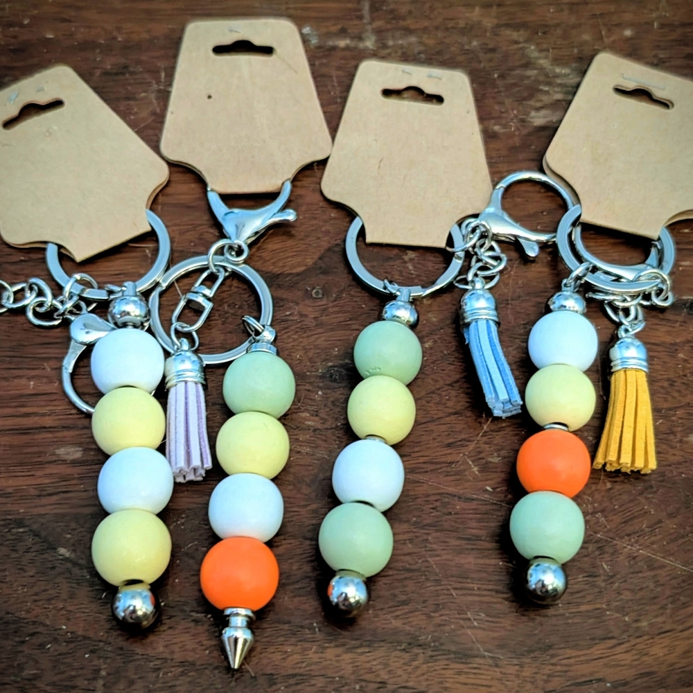 Handmade Wooden Bead Keychain – Surprise Color | Boho Style